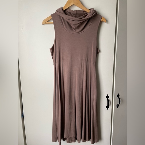 FIG dress - Picture 1 of 4